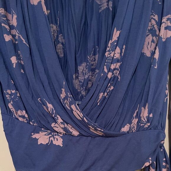 NWOT Free People Women’s Fiona Cobalt Blue Floral Print Bell Sleeve Top - Picture 8 of 11
